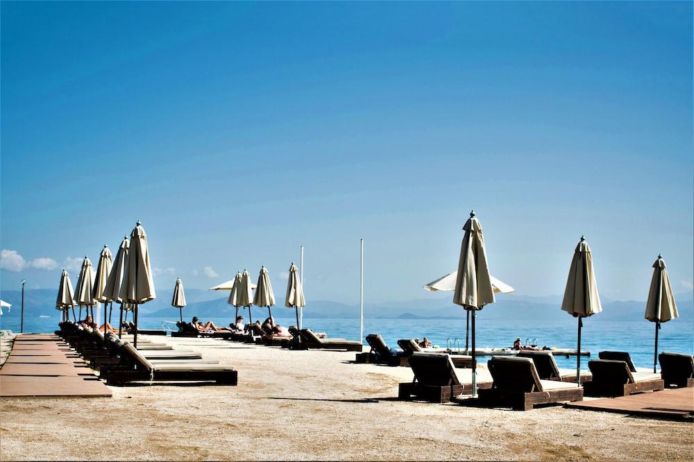Sentido Apollo Palace Mesongí Exterior foto Beach at the Four Seasons Resort