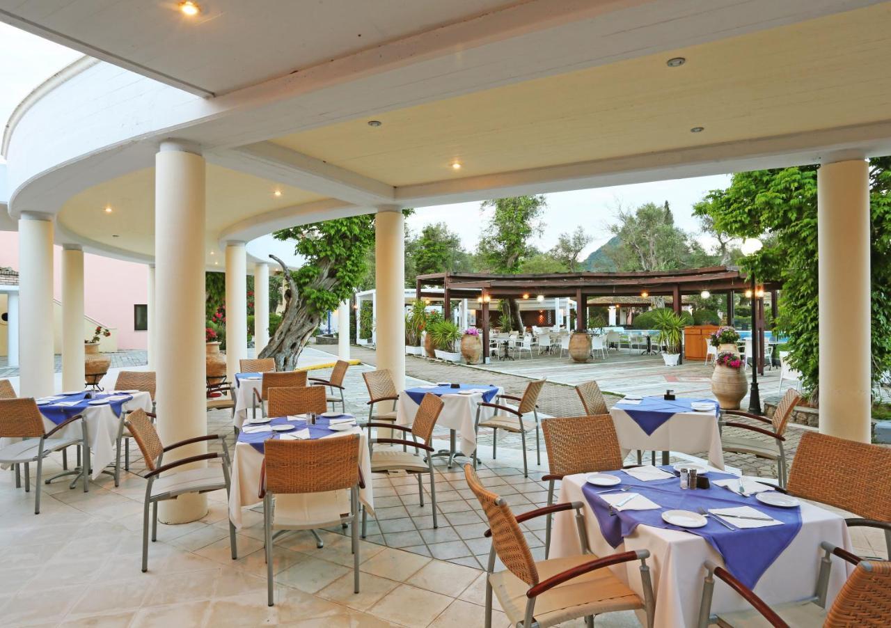 Sentido Apollo Palace Mesongí Exterior foto The restaurant at the hotel