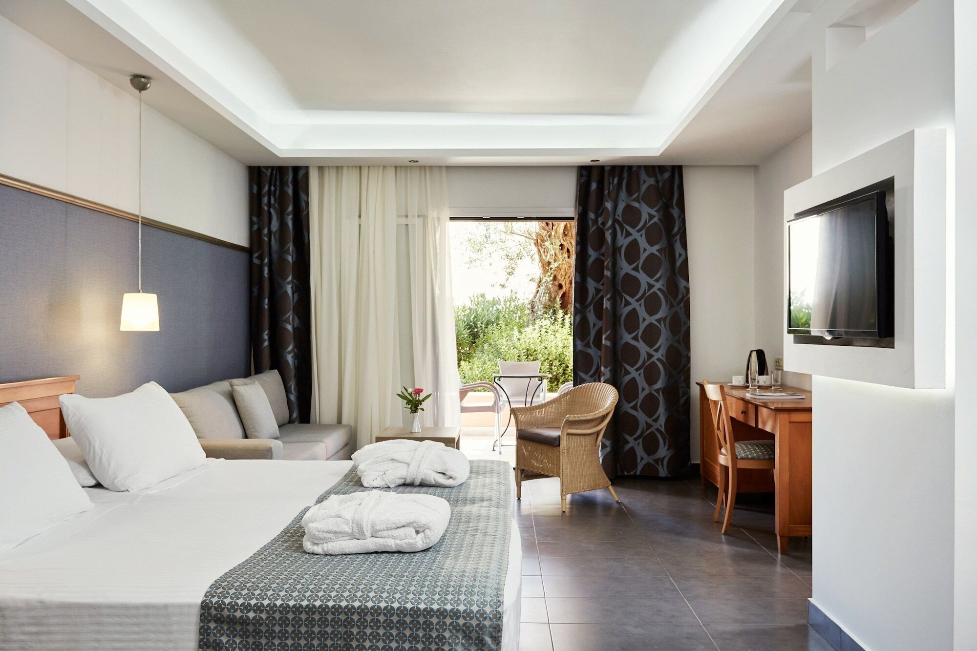 Sentido Apollo Palace Mesongí Exterior foto