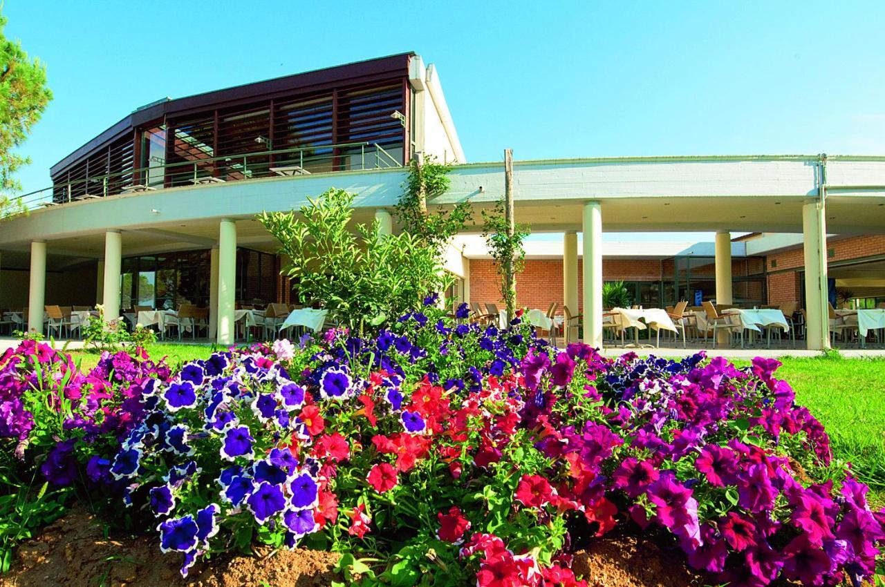 Sentido Apollo Palace Mesongí Exterior foto The restaurant